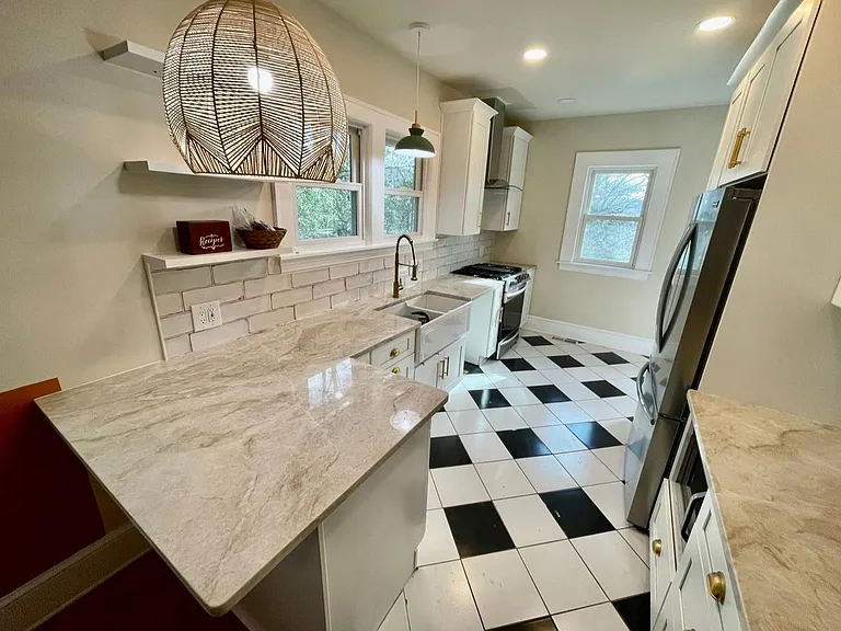 22 Fenner Ave — Photo 10