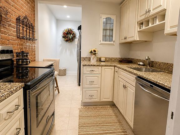 5th image of 177 Commonwealth Ave APT 8