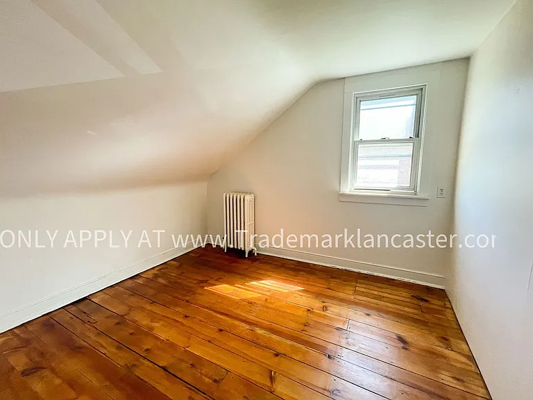 763 Manor St — Photo 3