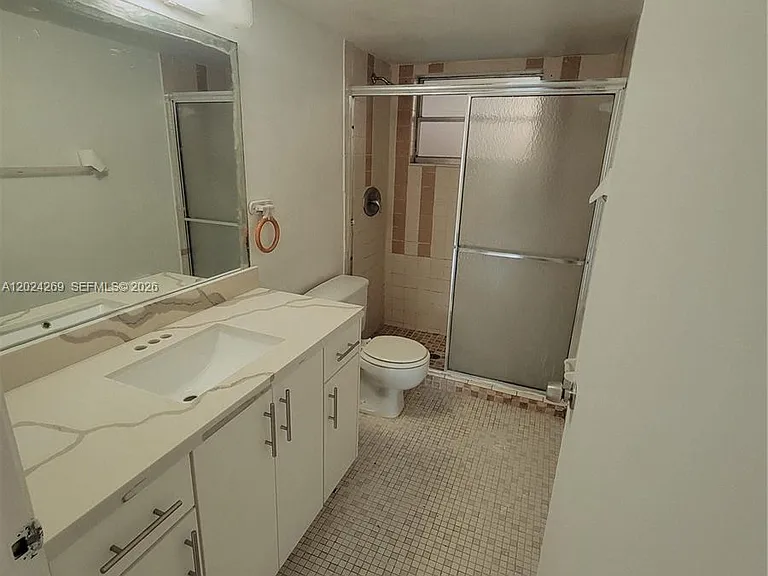 13701 Kendale Lakes Cir #B-112 — Photo 7