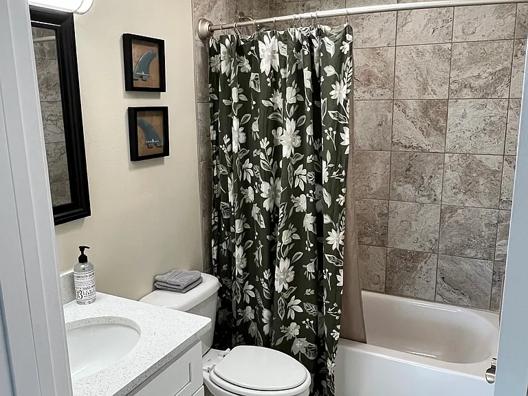5870 N Courtenay Pkwy #2 — Photo 4