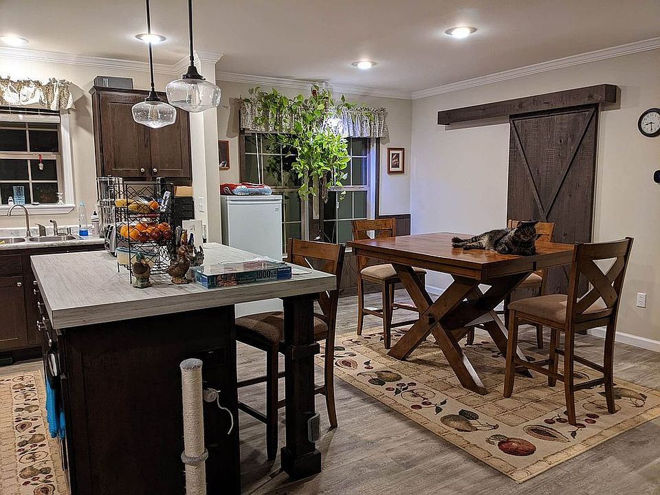 2nd image of 124 Big Bear Ln