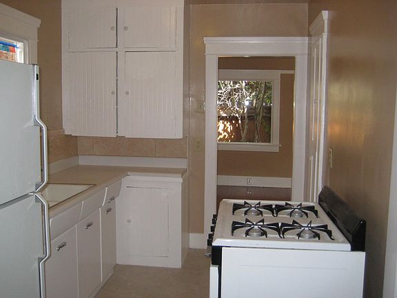 4th image of 291 Redondo Ave