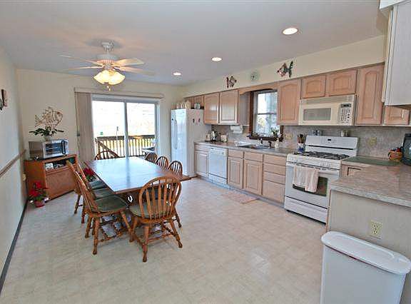 Large Eat In Kitchen