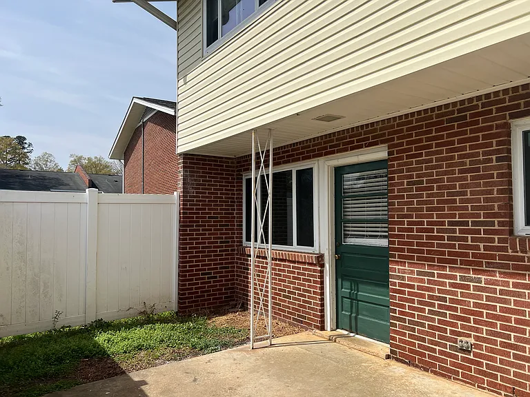 2343 Champion Ct — Photo 39
