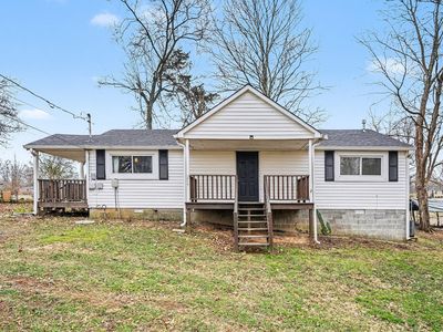 206 College St, Burns, TN, 37029