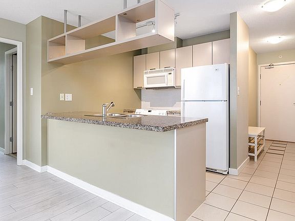 5th image of 1082 Seymour St #1708