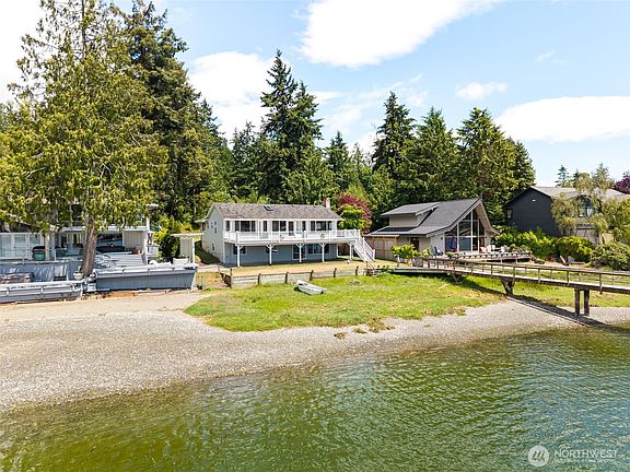 2nd image of 20591 Chief Sealth Drive NE