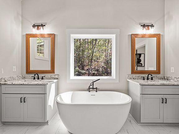 5th image of 158 Tree Line Ln