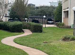 8421 Hearth Dr, Houston, TX 77054