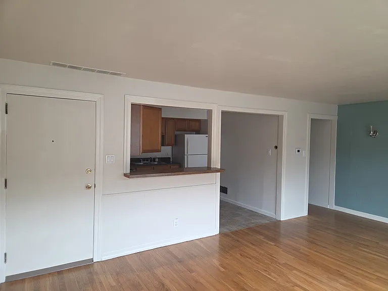 100 N Ogle Ave #3 — Photo 12