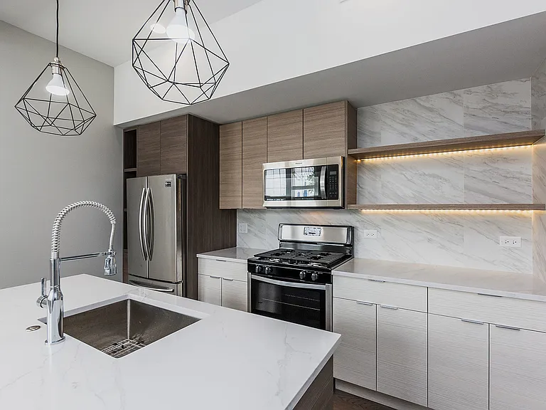 2450 W Chicago Ave #3F — Photo 1