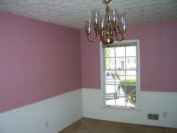5th image of 3856 Green Bay Dr
