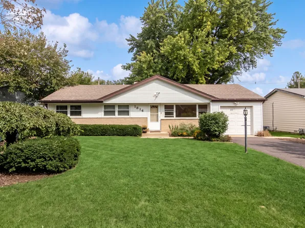 1814 Grandview Dr, Johnsburg, IL 60051