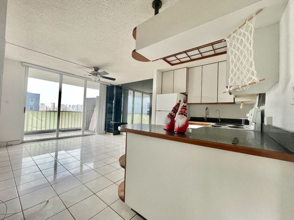 1914 University Ave APT 413