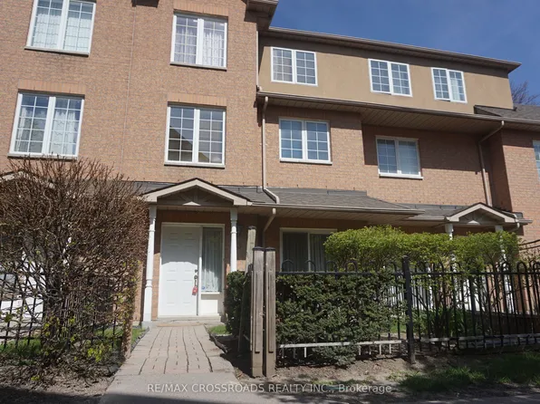 12 Saint Moritz Way #13, Markham, ON L3R 4E8