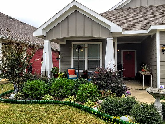 2nd image of 1613 Mary Ln