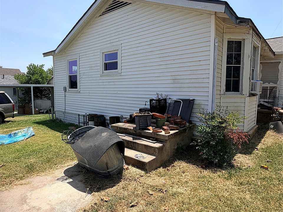 1st image of 744 Chilton St