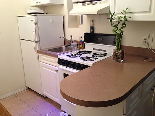 Rented by Aysaac Allen LLC | media 22