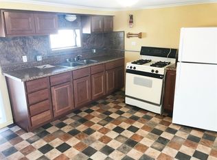 209 E Spruce St APT 3, Marshall, MI