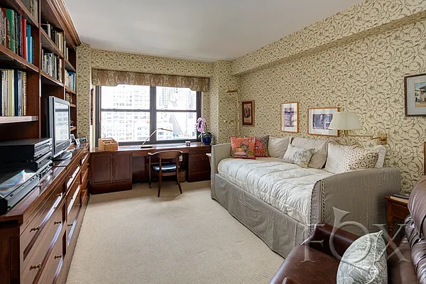 Sold by Fox Residential Group | media 19