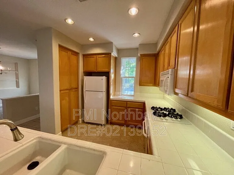 6347 Newhaven Ln — Photo 5