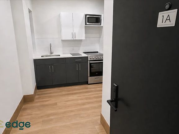 2nd image of 1352 Franklin Ave #2B