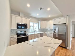 28 Waterside Pkwy #1, Staten Island, NY 10308