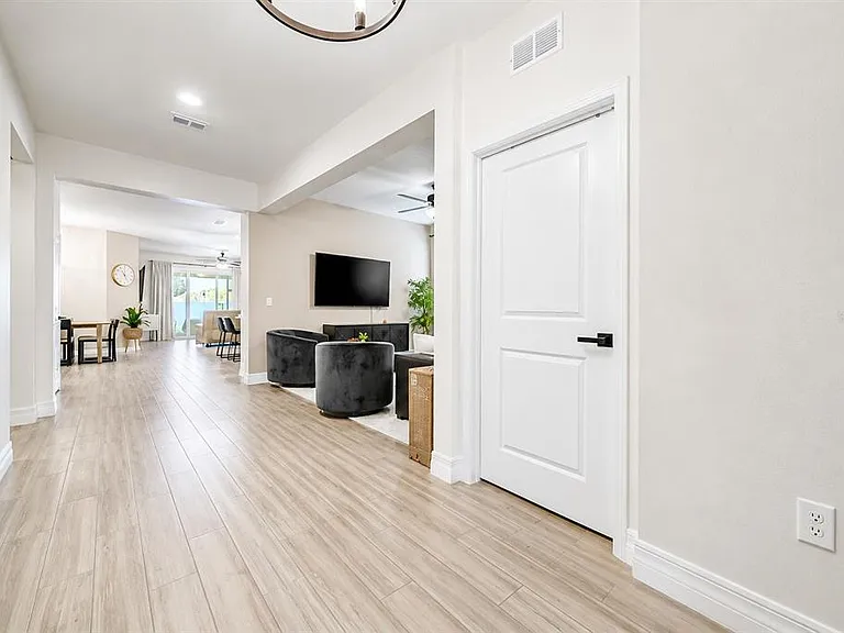 5824 Springer St — Photo 15