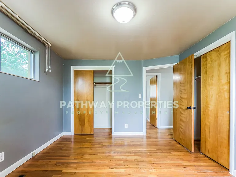 518 Vickie Ln — Photo 8