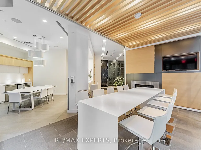 45 Charles St E #1509 — Photo 31