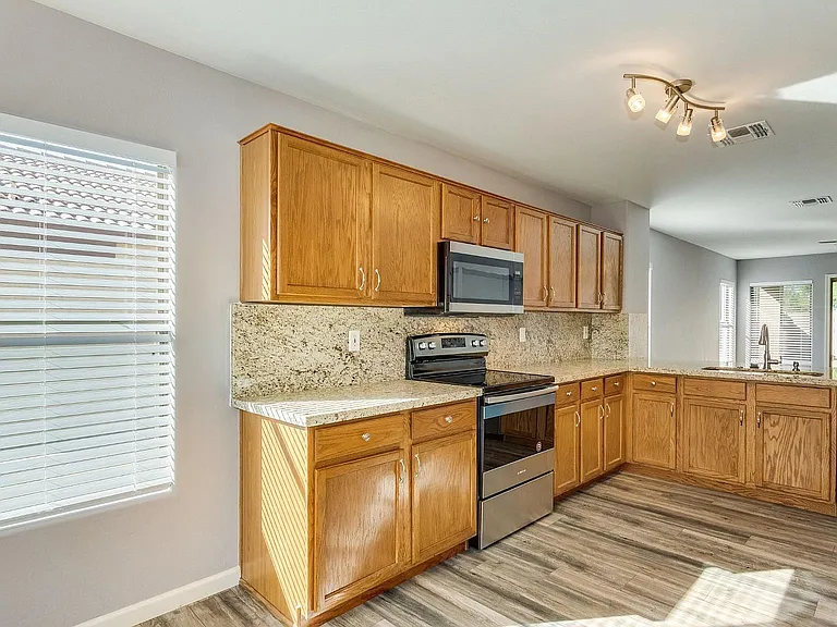 1622 W Nancy Ln — Photo 13