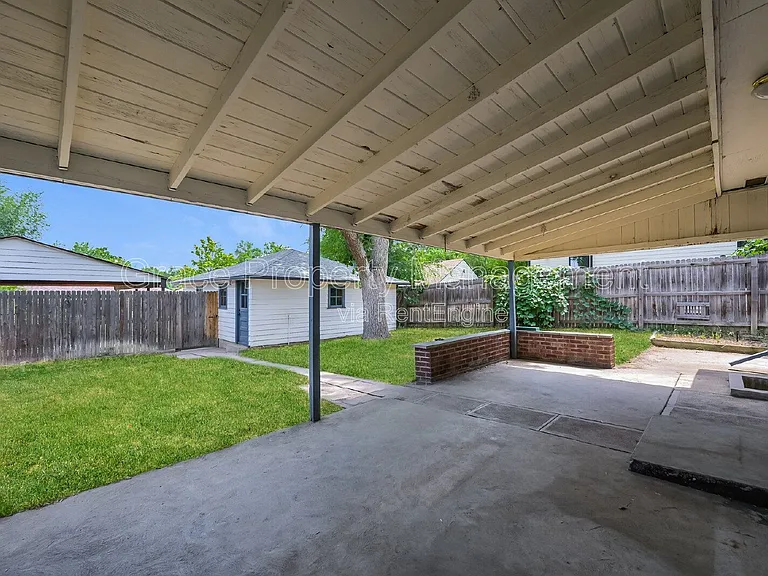 2610 S Gaylord St — Photo 15
