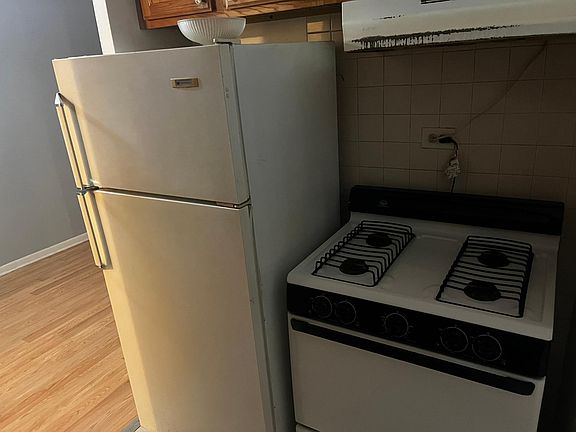 4th image of 9920 W Pacific Ave #2