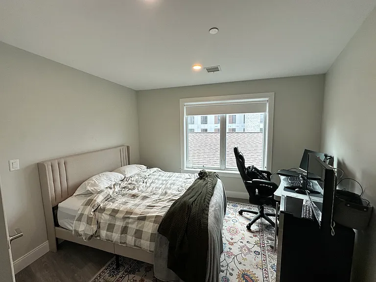 200-204 Old Colony Ave #401 — Photo 9