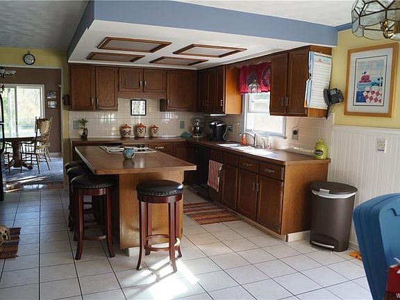 5th image of 136 Morningside Dr