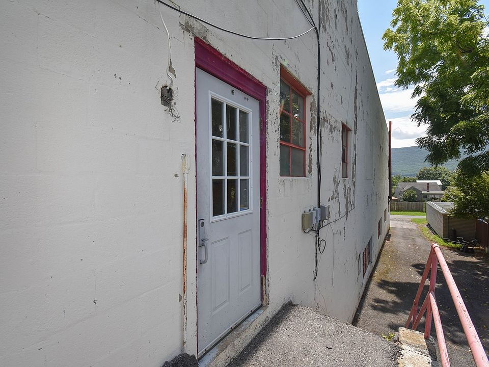2nd image of 540 High St