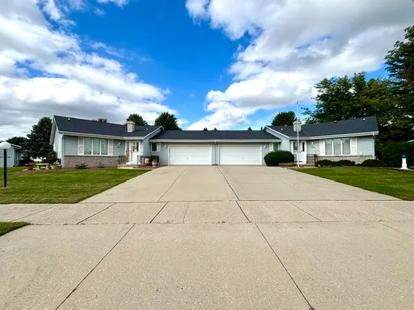 4041 Randolph Rd, Janesville, WI 53546