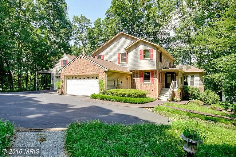 406 N Bluewater Blvd photo 1