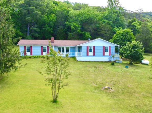 401 Big Cedar Dr, Hot Springs, VA 24445