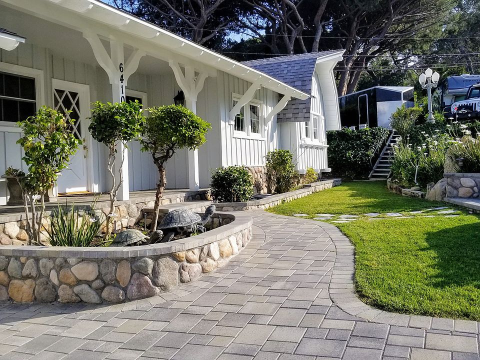 ship stairs  to upper  lot  