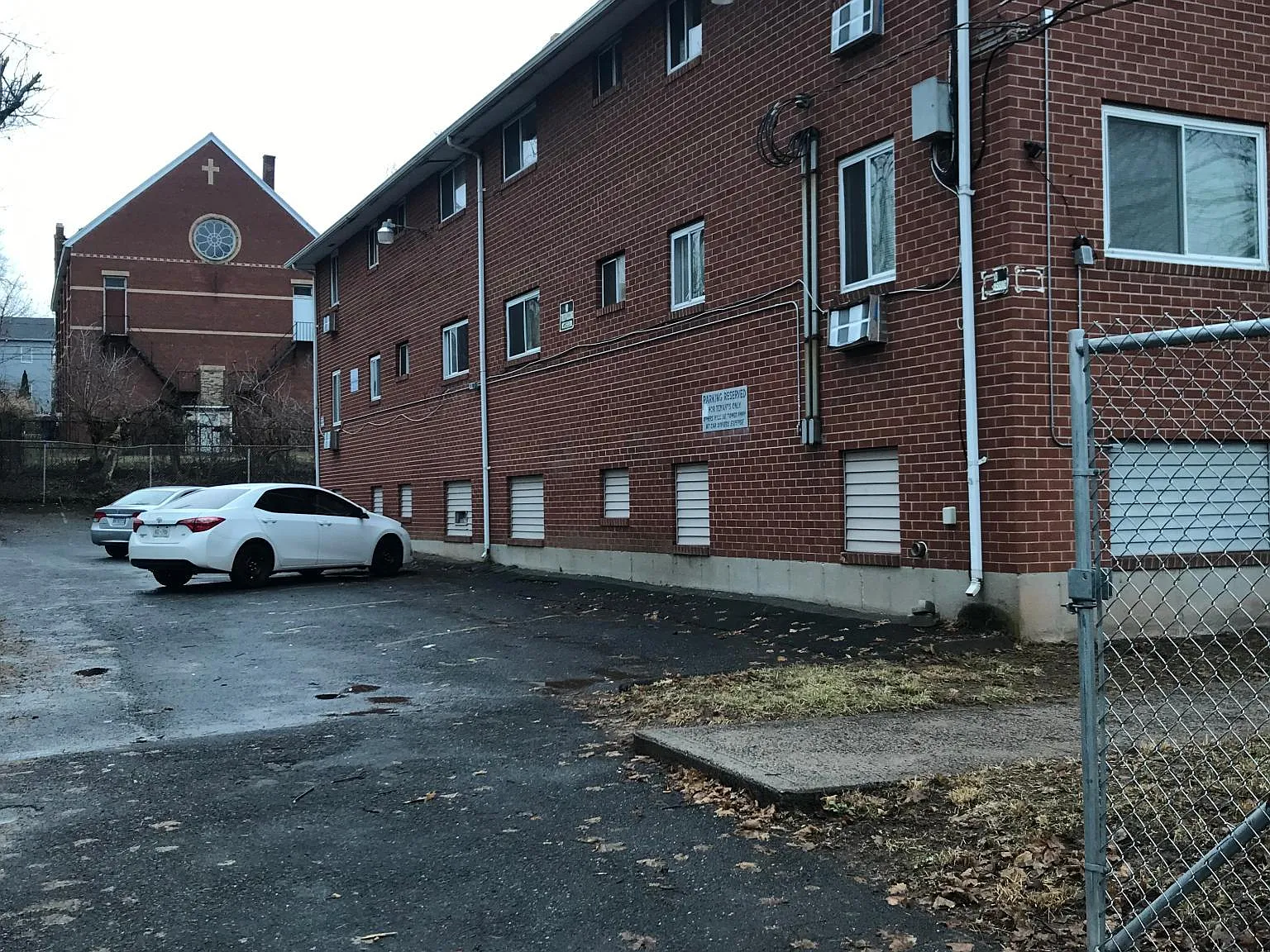 1 bed, 600 sqft, $1,200 — Photo 2