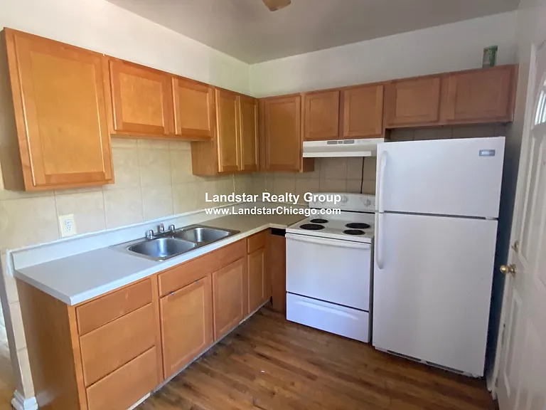1914 W Lunt Ave #3S — Photo 4