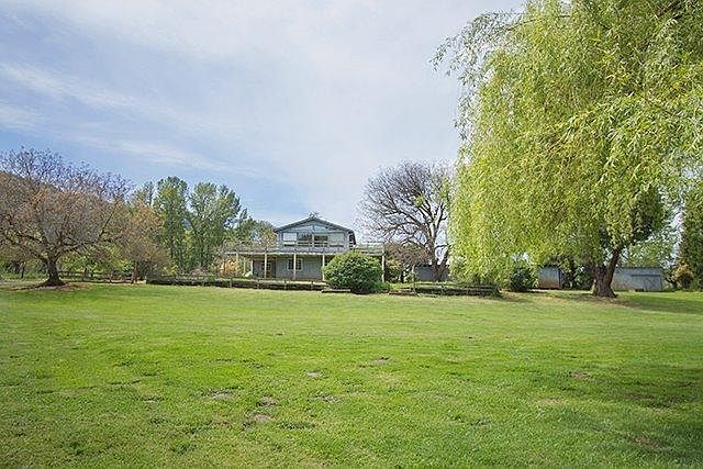 1st image of 695 Redland Dr