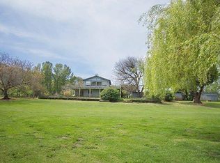 695 Redland Dr, Grants Pass, OR 97527