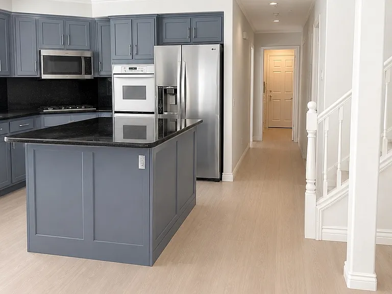 20871 Betron St — Photo 3