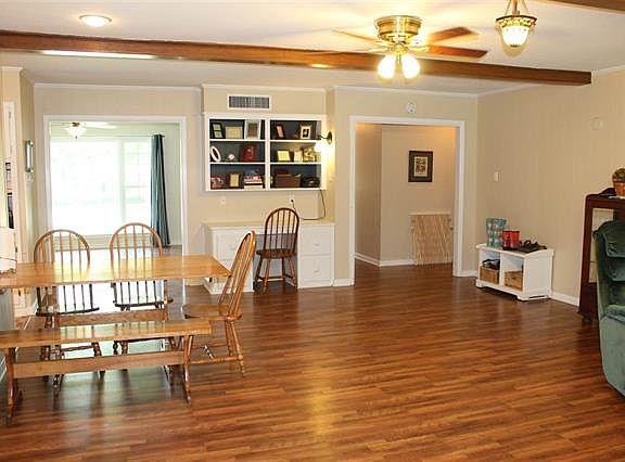 4th image of 2817 Mary Mack Dr
