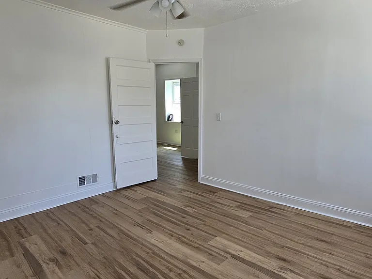 145 N 21st Ave #1 — Photo 7