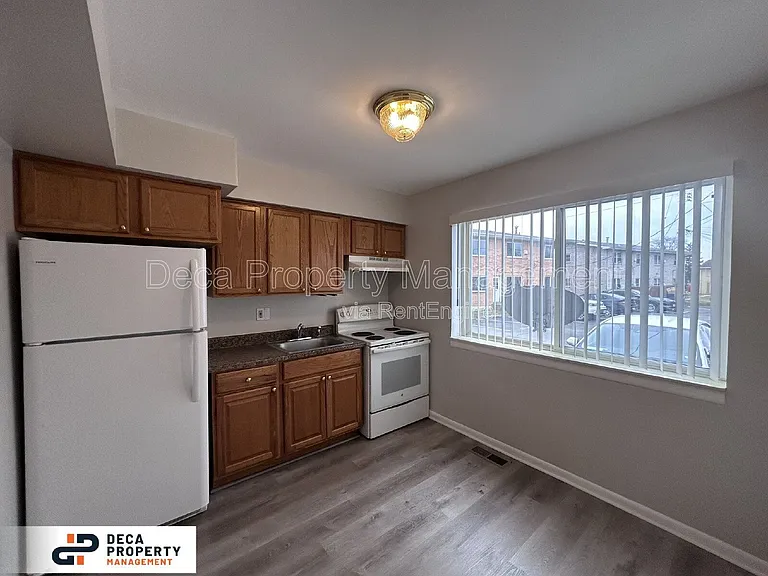 446 Olian Dr #1 — Photo 5