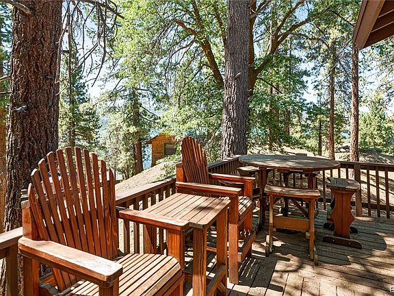 3rd image of 372 Big Bear Trl